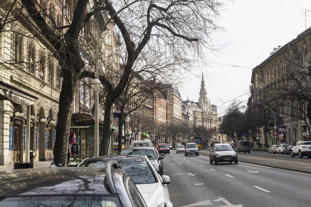 Authentic Grand Boulevard Budapest Bagian luar foto