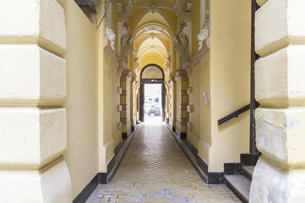 Authentic Grand Boulevard Budapest Bagian luar foto