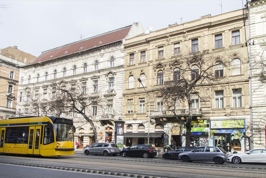 Authentic Grand Boulevard Budapest Bagian luar foto