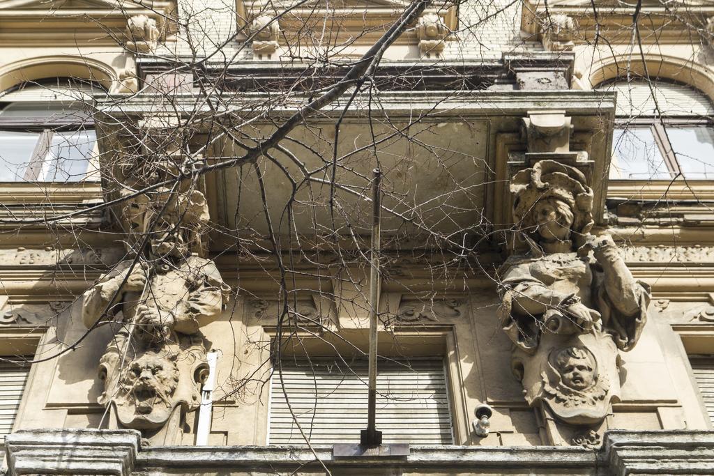 Authentic Grand Boulevard Budapest Bagian luar foto